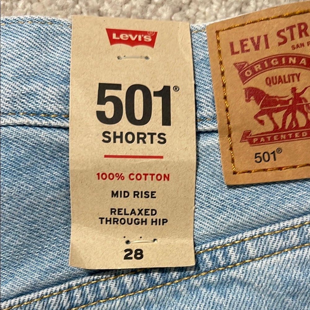 Levi's Women's Light Blue Denim Shorts - Picture 8 of 8